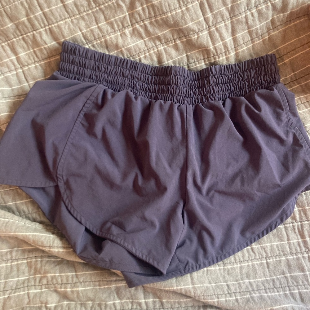 Zella altitude running shorts in GREY STONE